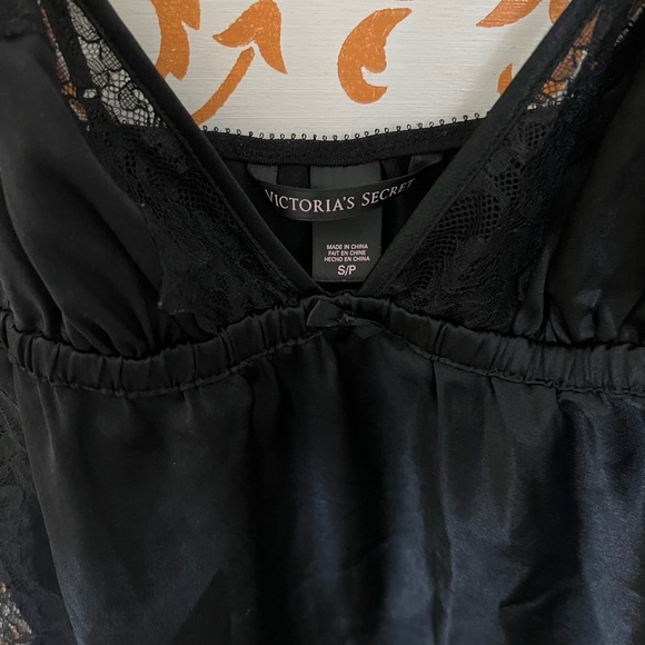 Victoria s secret lingerie slip size small - Picture 3 of 3